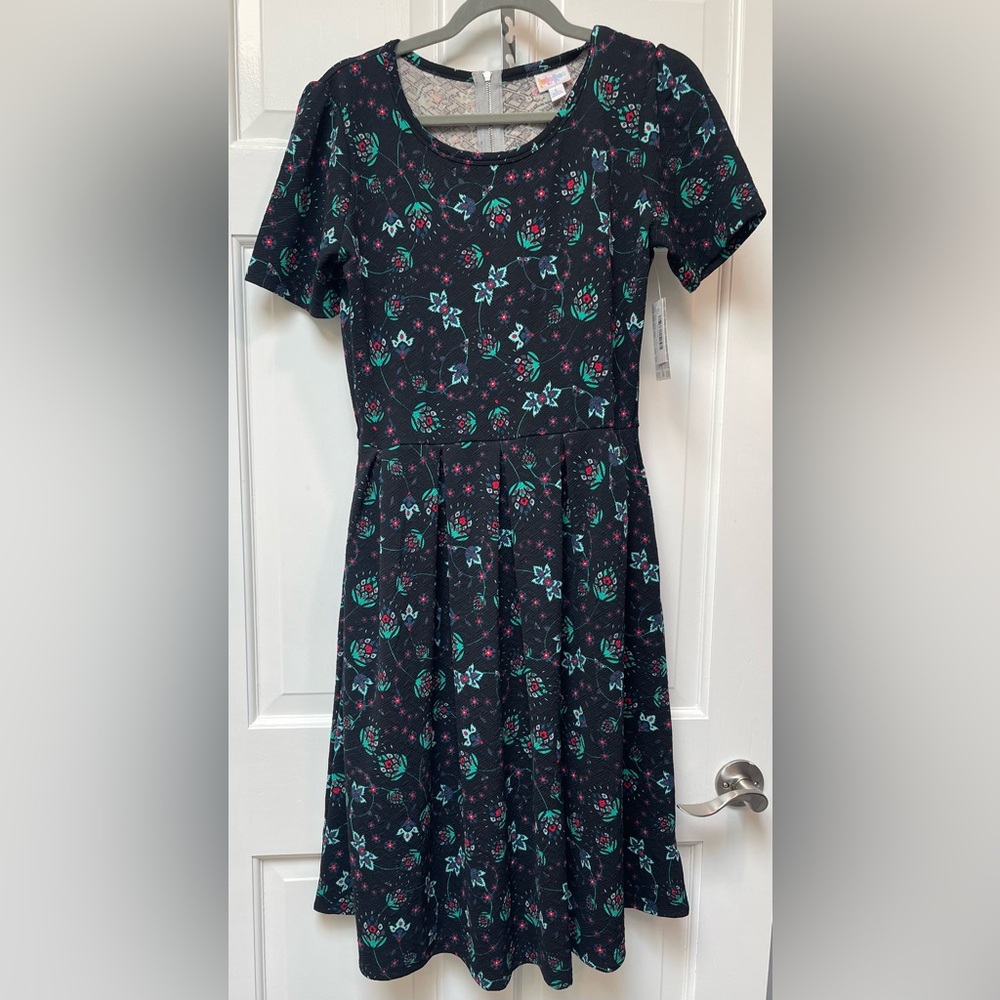 LuLaRoe Black Amelia Dress Size L NWT